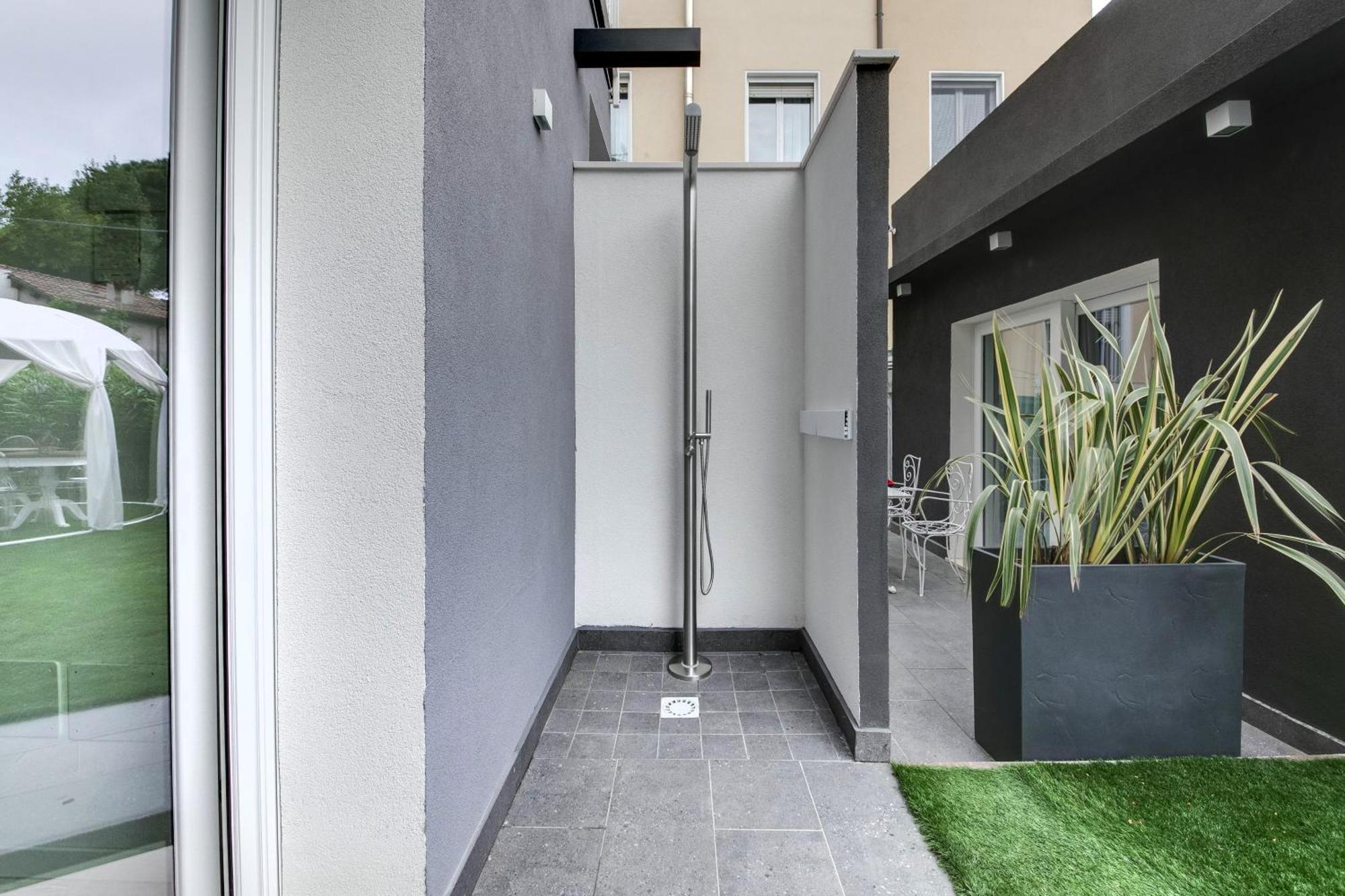 Villa Monti Suites&Aparts Cesenatico Exterior photo
