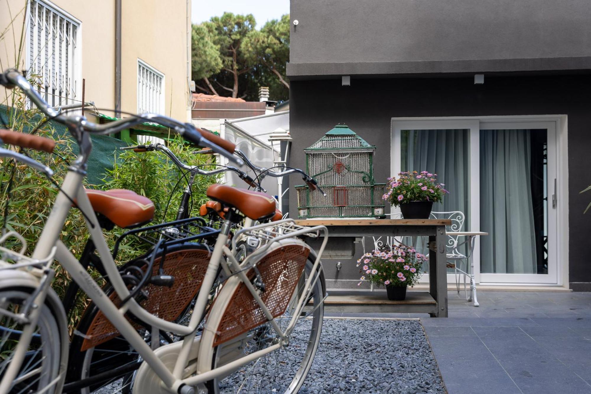 Villa Monti Suites&Aparts Cesenatico Exterior photo