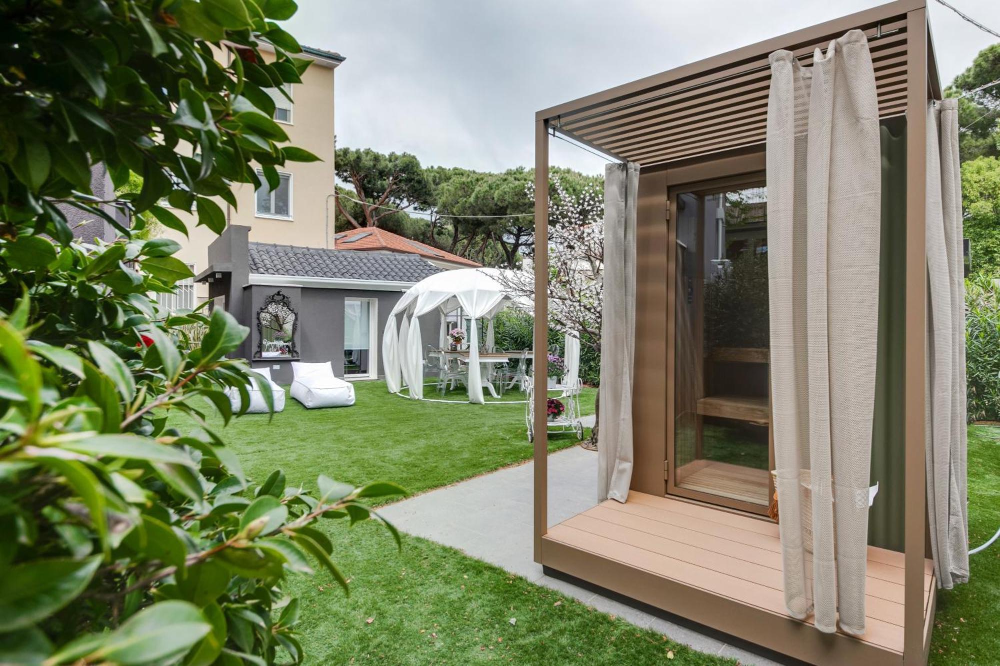 Villa Monti Suites&Aparts Cesenatico Exterior photo